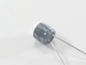 Hitano CEL100UF16V-B 100uF 16V Electrochemical capacitor