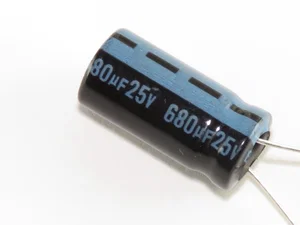 Jamicon CEL680UF25V-B 680uF 25V Electrochemical capacitor