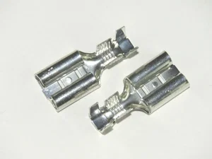 Div CS-K1951260-SNC 9.5mm Faston Platte Stekkerhuls, Vertind Messing, 4-6mm2 Kabeldoorsnede, RoHS