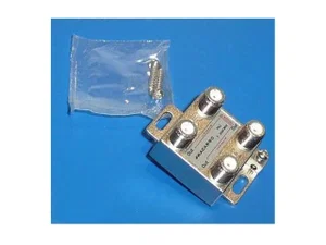 Fracarro 3-Weg F-Type SAT Splitter 5-2400MHz DC Gekoppeld 8dB