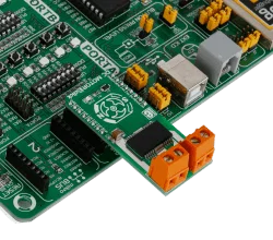 Mikroelektronika MIKROE-2047 Driver Motore DC, Toshiba TB6549FG, 3.5A, 30V, mikroBUS Click Board