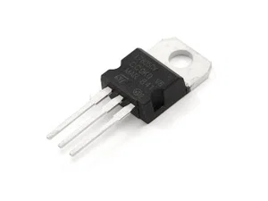 Stmicroelectronics UA7805-ST 5V 1.5A Régulateur de tension